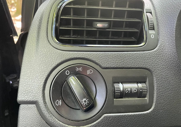 Volkswagen Polo cena 15900 przebieg: 260000, rok produkcji 2012 z Poznań małe 497